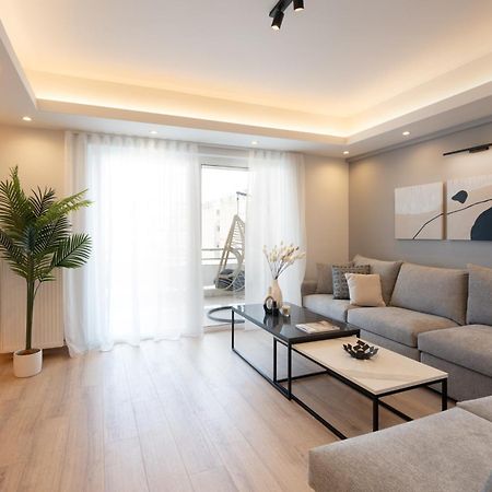 Luxury 4 Bedrooms Apartment Near Flisvos Marina Пирей Экстерьер фото