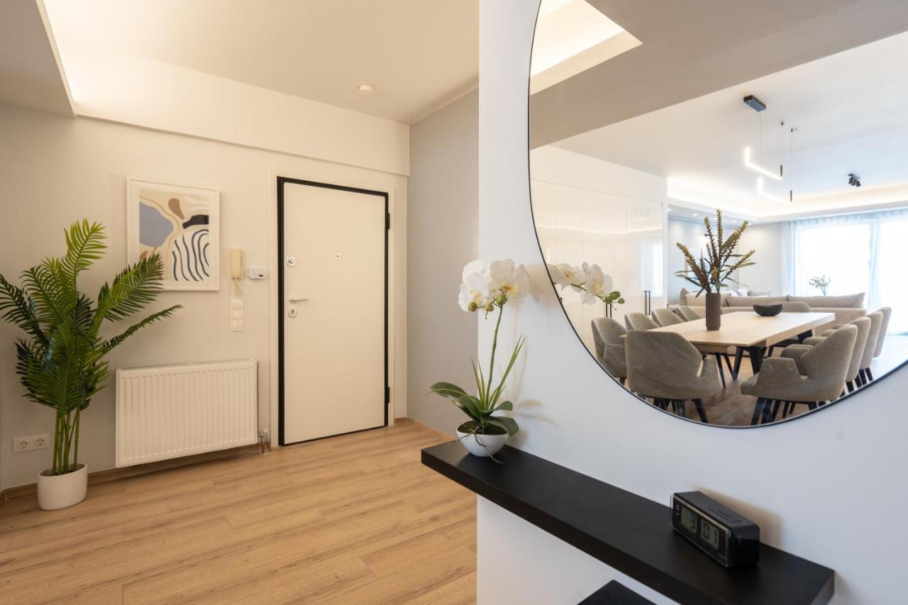 Luxury 4 Bedrooms Apartment Near Flisvos Marina Пирей Экстерьер фото