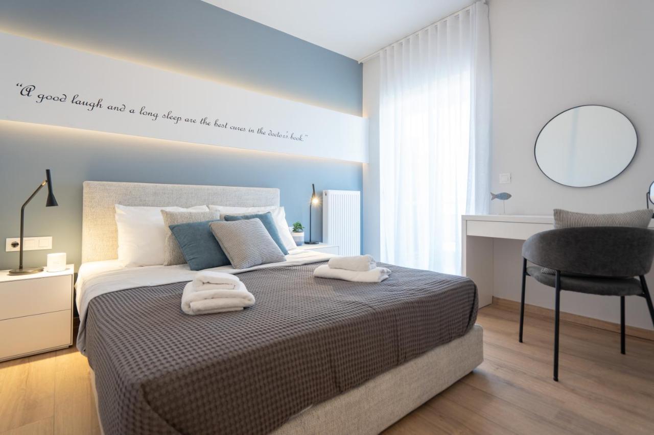 Luxury 4 Bedrooms Apartment Near Flisvos Marina Пирей Экстерьер фото