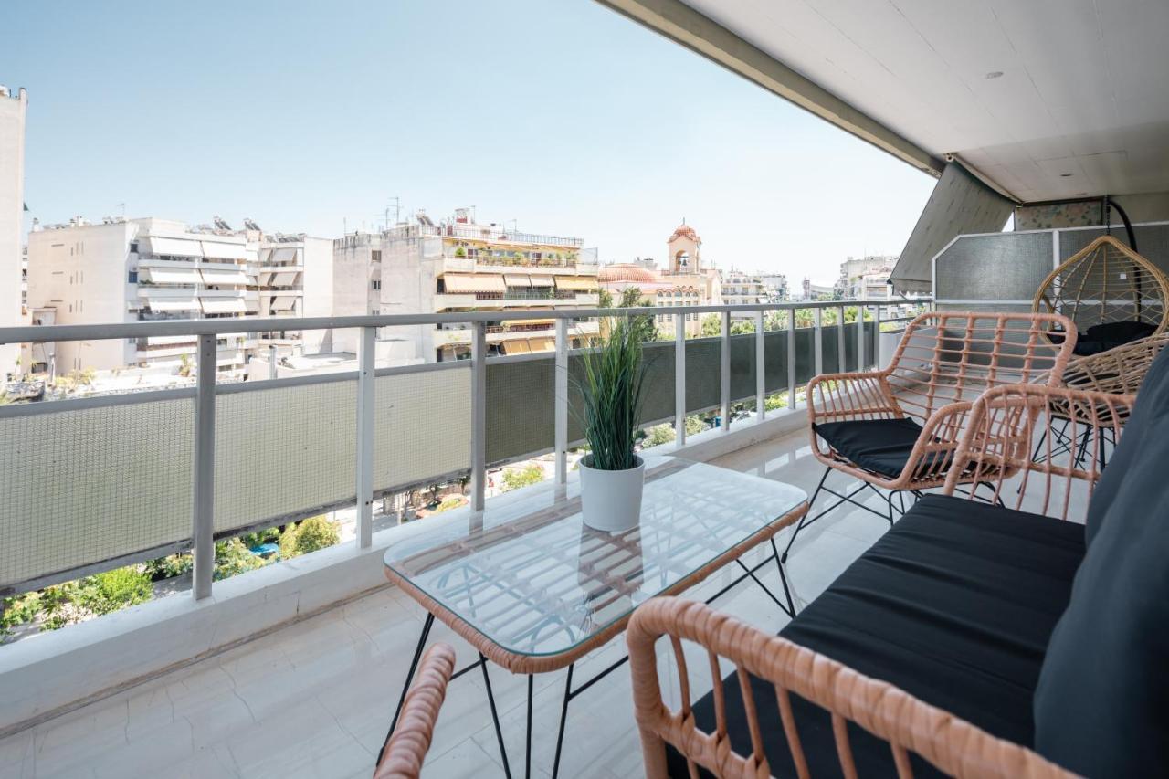 Luxury 4 Bedrooms Apartment Near Flisvos Marina Пирей Экстерьер фото