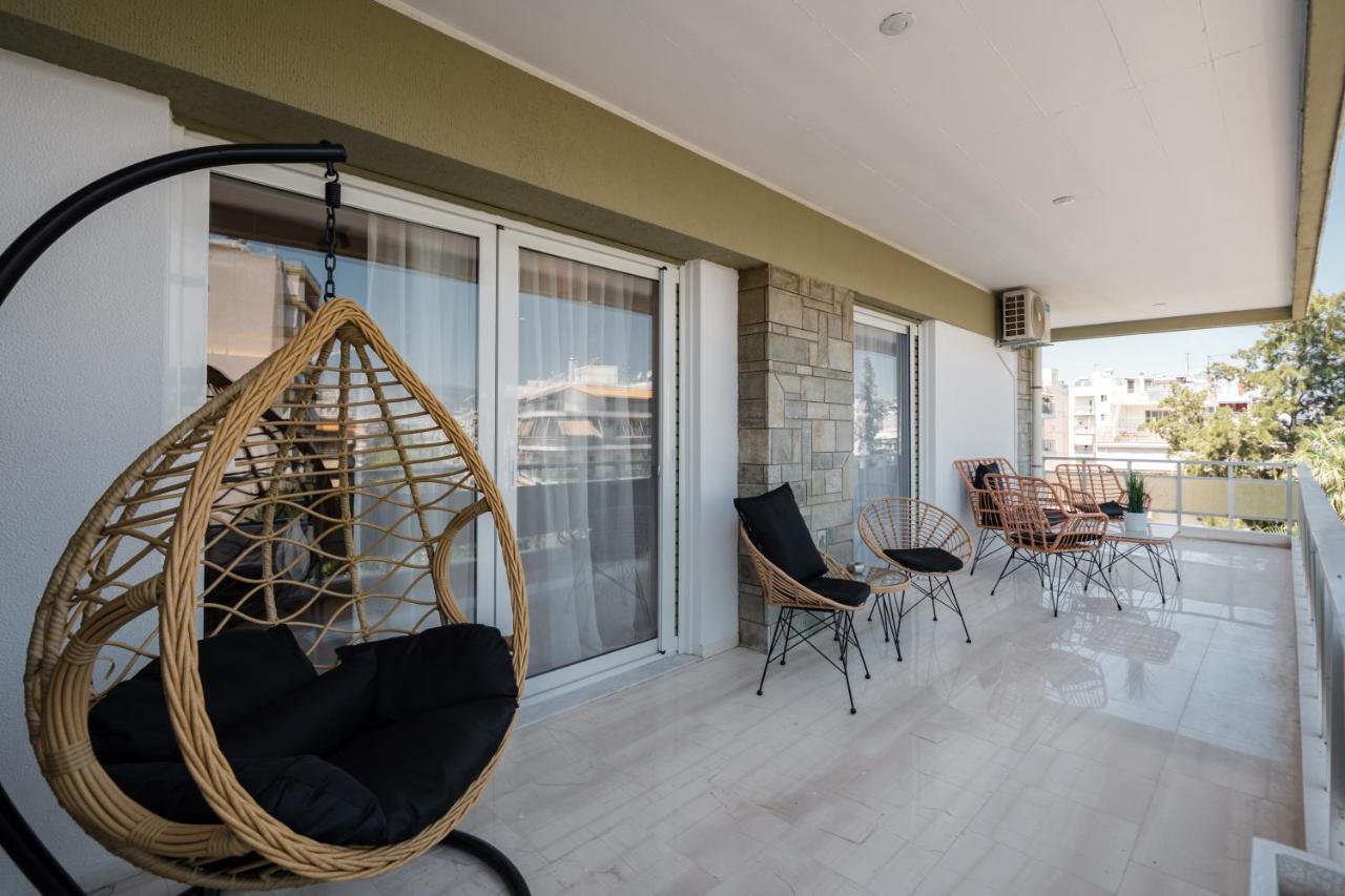 Luxury 4 Bedrooms Apartment Near Flisvos Marina Пирей Экстерьер фото