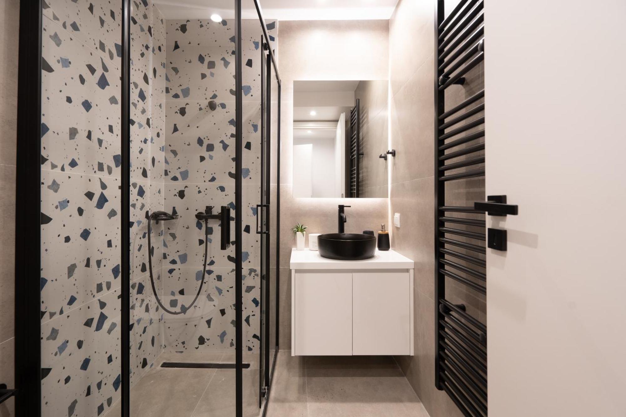 Luxury 4 Bedrooms Apartment Near Flisvos Marina Пирей Экстерьер фото
