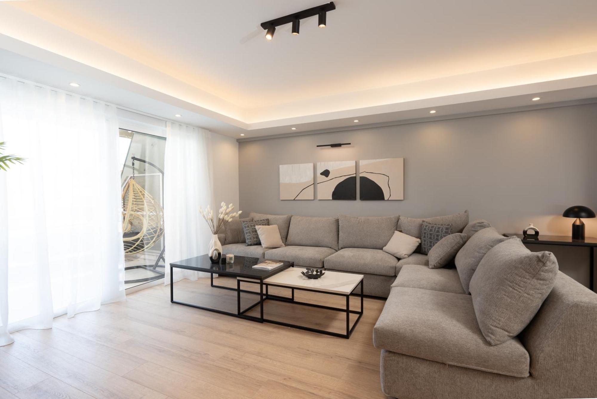 Luxury 4 Bedrooms Apartment Near Flisvos Marina Пирей Экстерьер фото